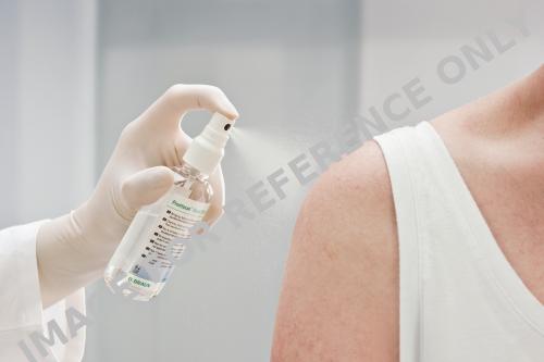 <p>Prontosan<sup>®</sup> Wound Spray</p>-<p>For superficial wounds and burns</p>